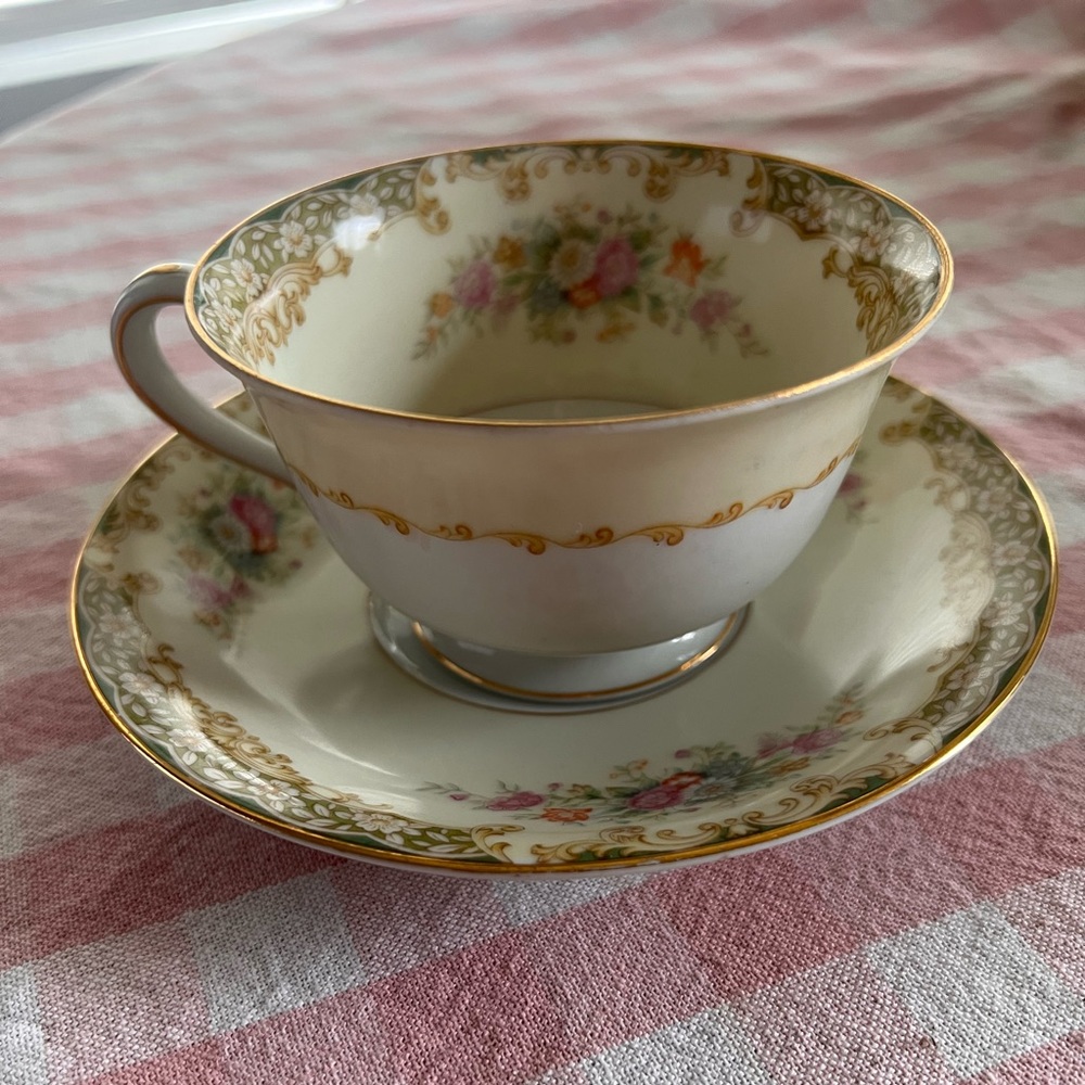 Vintage Rose China - gold trim 1940-1950s